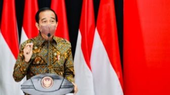 Jokowi Ungkap Pengalaman Mahasiswa UGM: Kena Penyakit Hepatitis dan Typhus Berjemaah