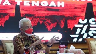 Percepat Vaksinasi, Ganjar Minta Daerah di Jateng Habiskan Stok Vaksin dalam Sehari