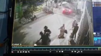 Aksi Jambret Terekam CCTV di Makassar, Uang Rp 30 Juta Raib