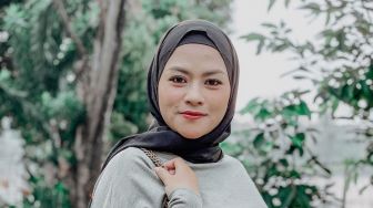 8 Potret Terbaru Yunita Lestari Mantan Istri Daus Mini, Kerap Tampil Modis dengan Hijab