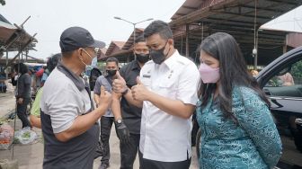 Pedagang Pasar Induk Lau Cih Berterima Kasih Bobby Nasution Telah Beton Jalan