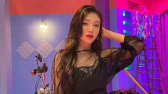 7 Pesona Joy Red Velvet Pakai Gaun Pengantin, Cantiknya Kelewatan!