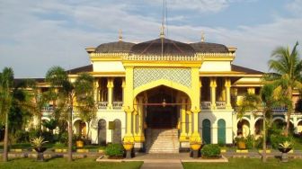 Istana Maimoon Dukung Perwal Pakaian Adat di Kota Medan