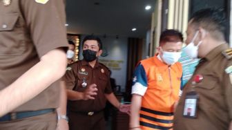 Politisi Partai Golkar Ditahan Jaksa Terkait Kasus Pencurian Kelapa Sawit