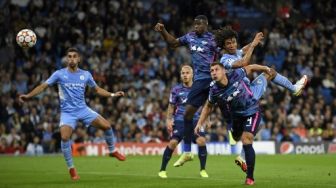 Sedih Banget, Ayah Nathan Ake Meninggal usai Cetak Gol Debut di Liga Champions