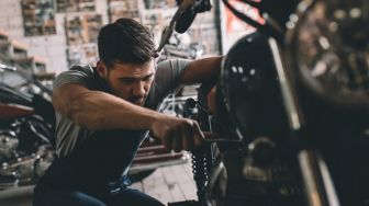 Biar Motor Gak Gampang Rewel, Siapin 4 Biaya Servis Ini Tiap Bulan
