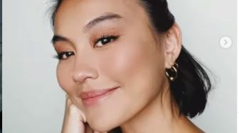 Bikin Bangga! Agnez Mo Bahas Nasi Padang saat Wawancara Grammy