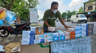 Jelang Uji Coba PTM, Penjualan Masker Tak Sebanyak Awal PPKM