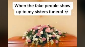 Viral di TikTok, Kakak Usir Sahabat Palsu di Acara Pemakaman Adik