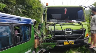 Kecelakaan Maut Truk Tangki Vs Minibus di Sumut, 1 Orang Tewas