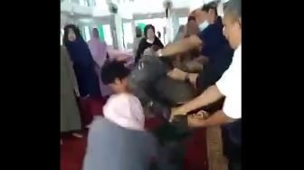 Penyerangan Ustaz saat Ceramah di Masjid Batam, Pelaku: Saya Komunis