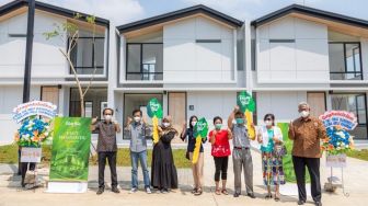 Rolling Hills Karawang Mulai Serahterimakan Unit Rumah Perdana