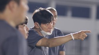 5 Hits Bola: Aksi Selebrasi Pemain Cadangan Singapura Bikin Shin Tae-yong Meradang
