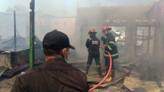 Kaget Lihat Rumah Tetangga Terbakar, Pria Lansia di Padang Meninggal Mendadak