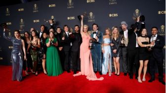 Dua Drama Netflix dan Apple TV Menangkan Emmy Awards