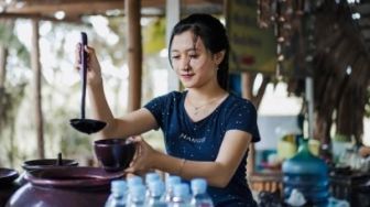 Viral Sabrina Dwi Istiqomah Selebgram Cantik Jual Cendol, Foto-fotonya Gemes Banget