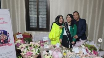 Adik Ayu Ting Ting Lulus Sidang Skirpsi, sang Kakak Kasih Rumah dan Mobil