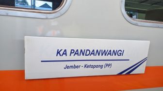 Kereta Lokal KA Pandanwangi Daop IX Jember Mulai Beroperasi Lagi