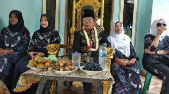 Ternyata Ini Sumber Uang Raja Iskandar untuk Bangun Rumah Warga Miskin 