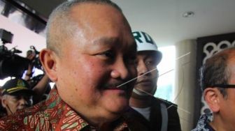 Alex Noerdin Dipindahkan ke Palembang, 4 Mobil Mewah Alex Jadi Barang Bukti