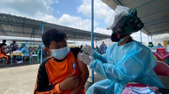 Sasar Anak Usia Sekolah, Serbuan Vaksinasi TNI AU di DIY Dukung Belajar Tatap Muka