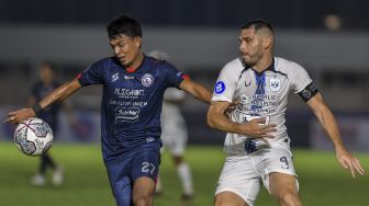 Hasil BRI Liga 1: Brace Dedik Setiawan Bawa Arema FC Tundukkan Persis 2-1