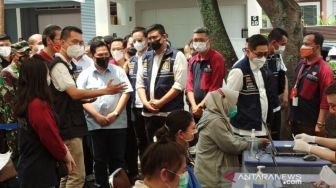 Erick Thohir Tinjau Vaksinasi di Medan, Apresiasi Peran Swasta