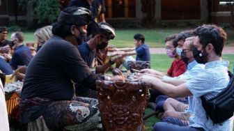 Pameran Budaya Indonesia di University of Richmond, Tarian dan Gamelan Bali Curi Perhatian