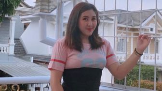 9 Potret Terbaru Errina GD Usai Jarang Tampil di TV, Kini Sibuk Jadi YouTuber