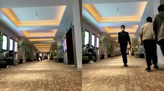 Cowok Catwalk di Lorong Bioskop 'Hempaskan' Pengunjung, Publik: Bibit Unggul