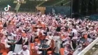 Video Pria Bersorban, Wanita Bercadar 'Judi Halal di Arab' Beredar Lagi