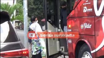 Naik Bus Persis Solo Bareng Nadya Arifta, Kaesang Pangarep Beri Respon Mengejutkan