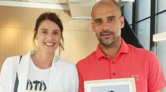 Di Balik Fesyen Nyentrik Pep Guardiola, Ada Cristina Serra yang Memengaruhinya