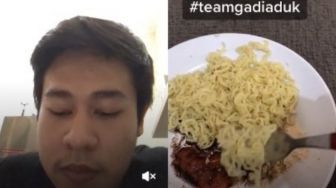 Viral Pemuda Ini Makan Mie Instan Gak Diaduk? Netizen Geram!