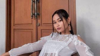 Sarah Tumiwa Curhat Diserang Netizen Usai Posting Video Aaliyah Massaid Gelendotan ke Thariq Halilintar