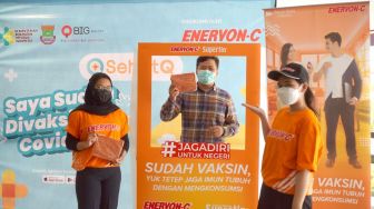 SehatQ dan Enervon-C Buka Sentra Vaksinasi di Tangerang