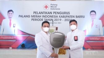 Bupati Barru dan Bupati Maros Dilantik Jadi Ketua PMI