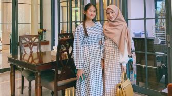 Sibling Goals! 7 Potret Kebersamaan Larissa Chou dan Cathleen Tricia