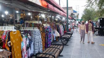 Suasana di kawasan wisata belanja Malioboro, Daerah Istimewah Yogyakarta, Kamis (30/9).  [Suara.com/ Hilal Rauda Fiqry]
