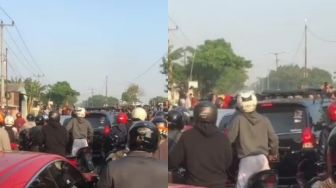 Viral Balap Liar di Karawang Blokade Jalan