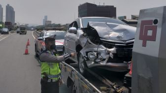 Enam Mobil Terlibat Kecelakaan Beruntun di Tol Ancol