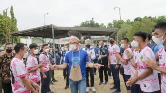 Atlet Peraih Emas di PON Papua Pulang Naik Bus Umum, Ridwan Kamil Angkat Bicara