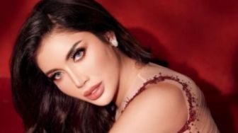 8 Momen Millen Cyrus Menang Kontes Miss Queen Indonesia 2021, Penuh Haru