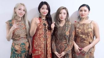 Makin Melokal, Ini 6 Seleb Korea yang Pakai Baju Batik