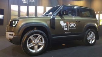 Film No Time to Die: New Land Rover Defender dan Aston Martin DB5 Tampil Seru