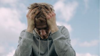 Tak Selalu Negatif, 4 Cara Atasi Trauma untuk Bentuk Pribadi Lebih Baik