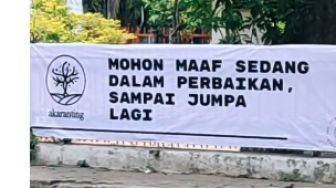 Kocak! Beri Info Sedang Renovasi, Kafe di Jombang Ini Malah Disindir Pakai Banner