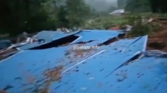 Update Bencana Luwu: Rumah Kepala Desa Tertimbun Longsor, Jembatan Rusak Dihantam Banjir