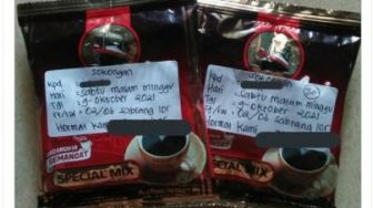 Unik Banget! Dapat Undangan Pernikahan Pakai Kopi Sachet, Warganet: Adatnya Emang