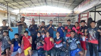 Atlet Muaythai Aceh Dihadiahi Motor Usai Rebut Emas PON Papua